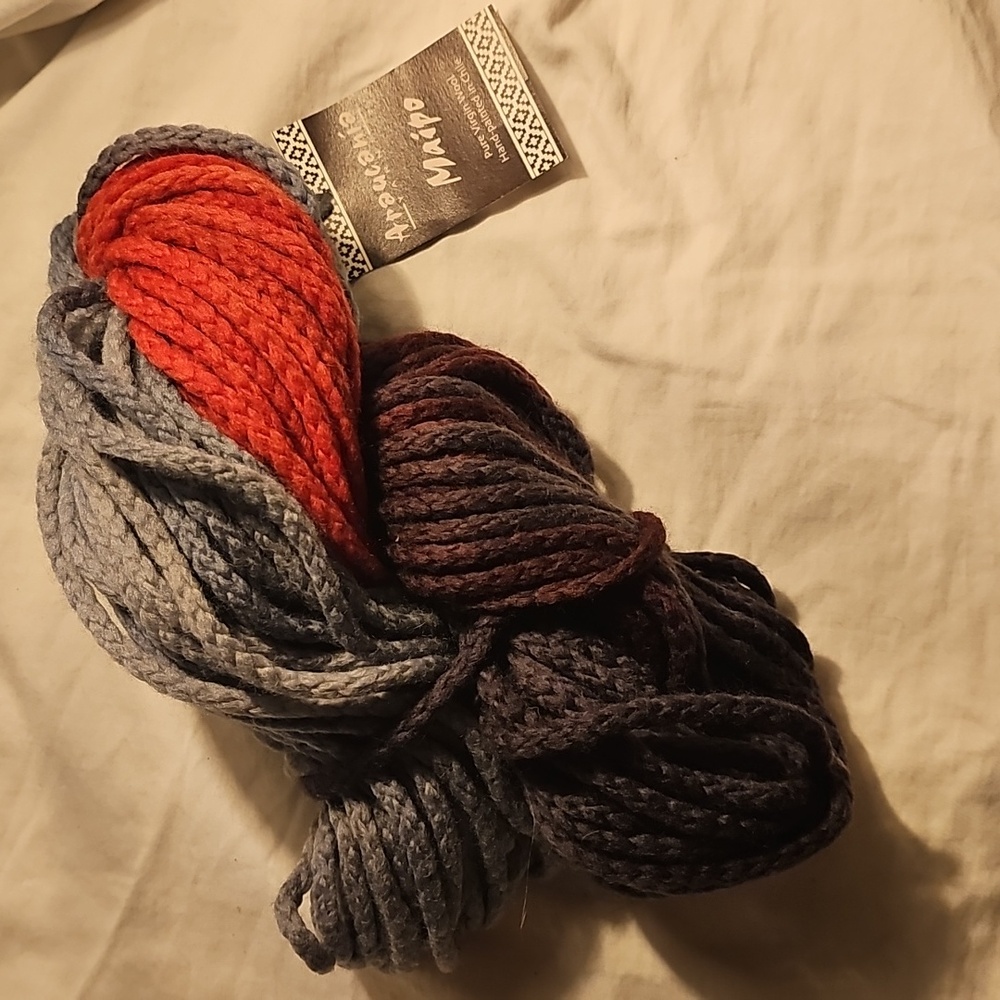 Araucania Yarns Maipo red black grey - 1 skein